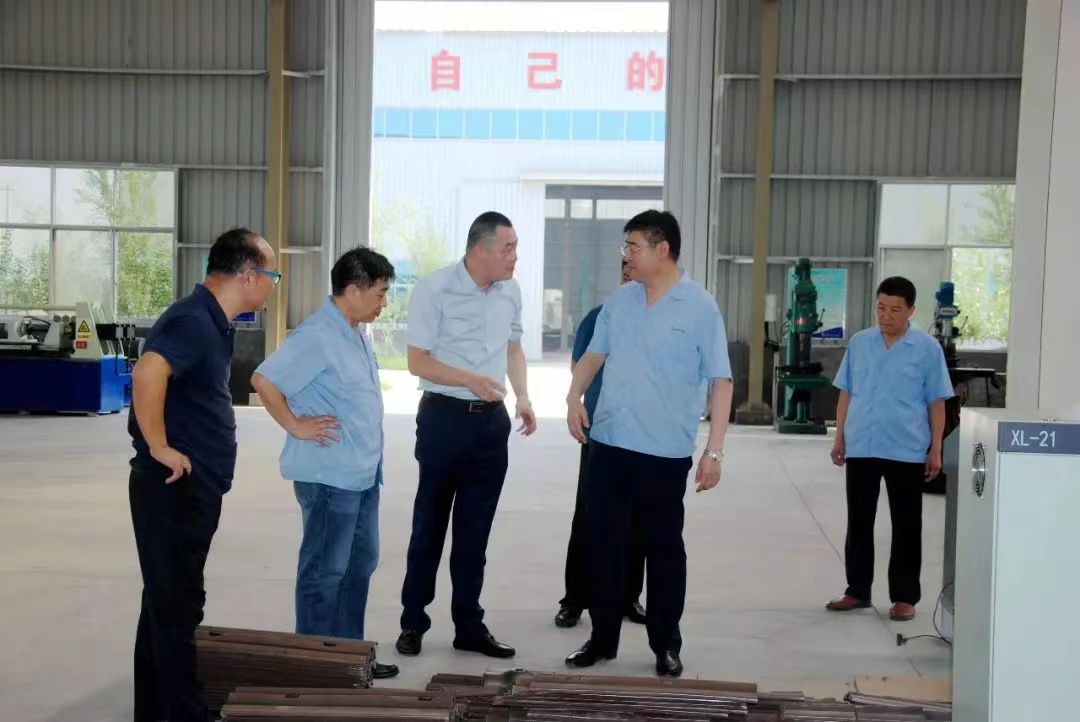 丰源集团党委书记、董事长孙中国来公司检查